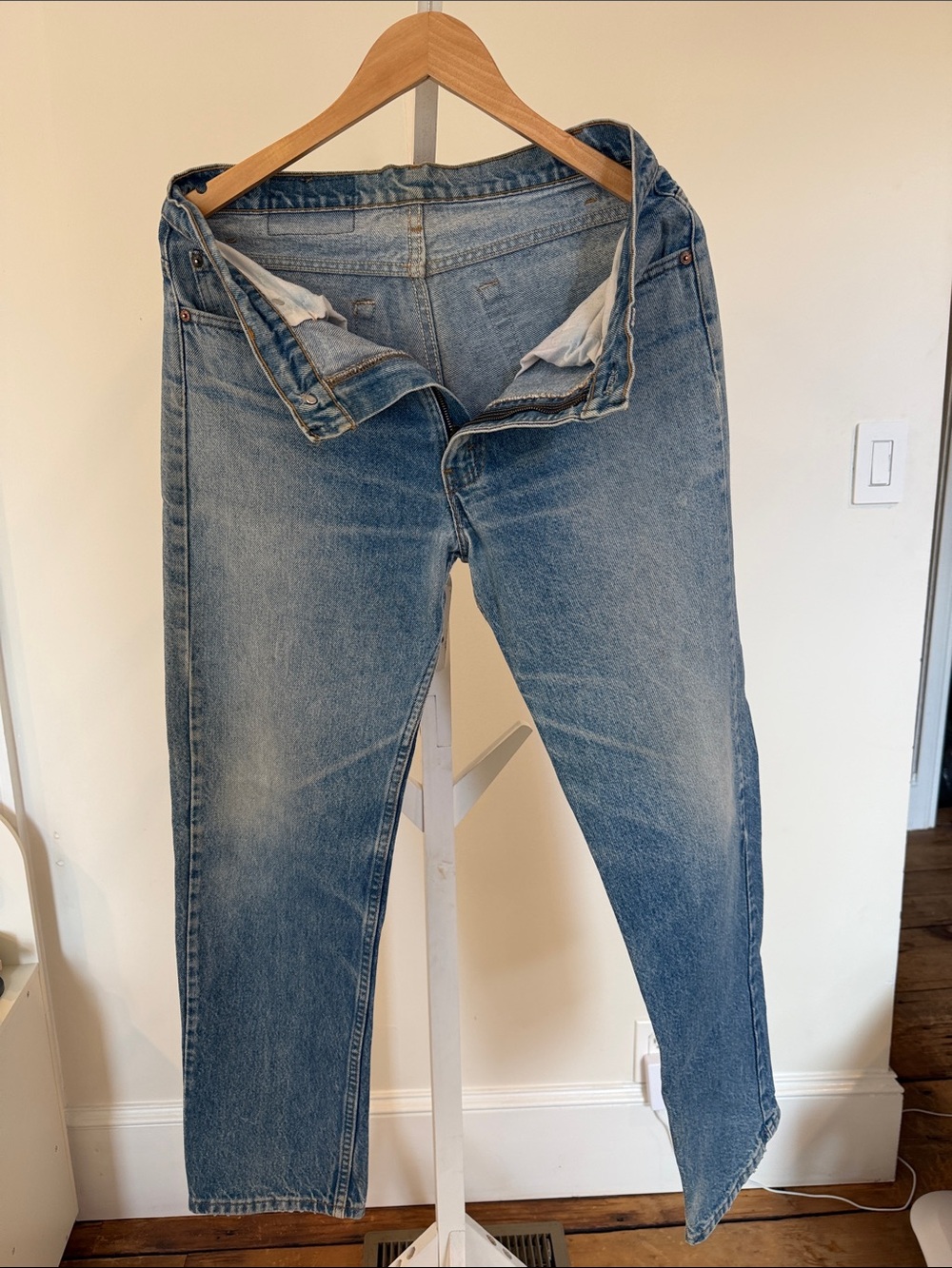 Leviβs 505 Blue Denim Jeans